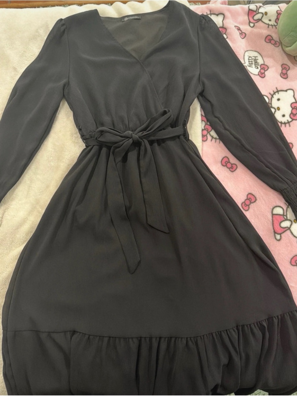 PRETTYGARDEN Black Long Sleeve Tie-Waist Midi Dress